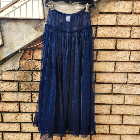 Mary Grant Sheer Tulle Maxi Skirt One Size - Picture 4 of 8